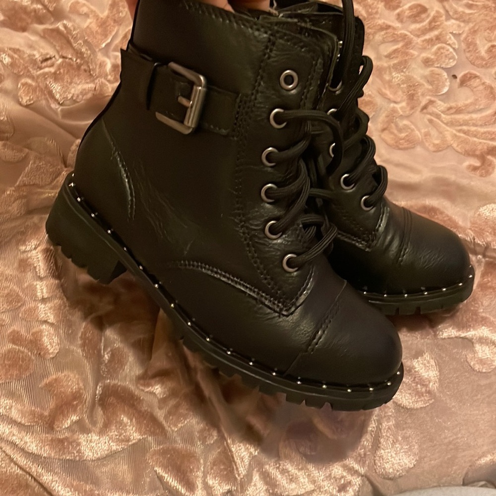 Kids boots